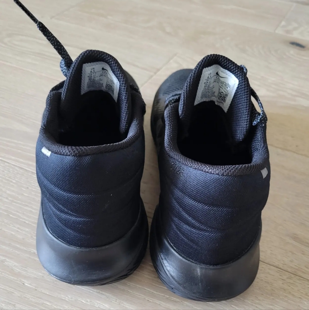 Kyrie Flytrap Shoes - image 6